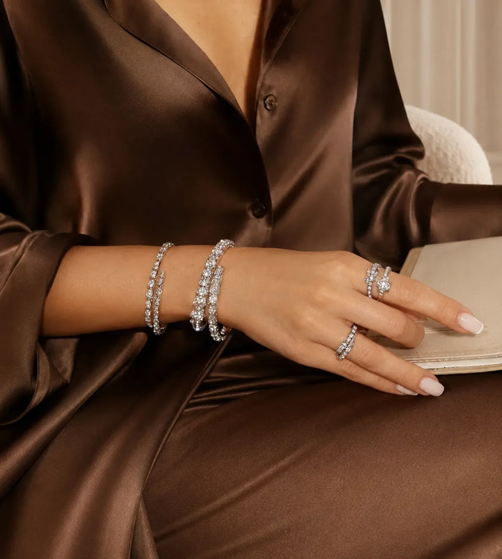 Private diamond consultation in Dubai with GIA-graded natural diamonds presented for side-by-side comparison