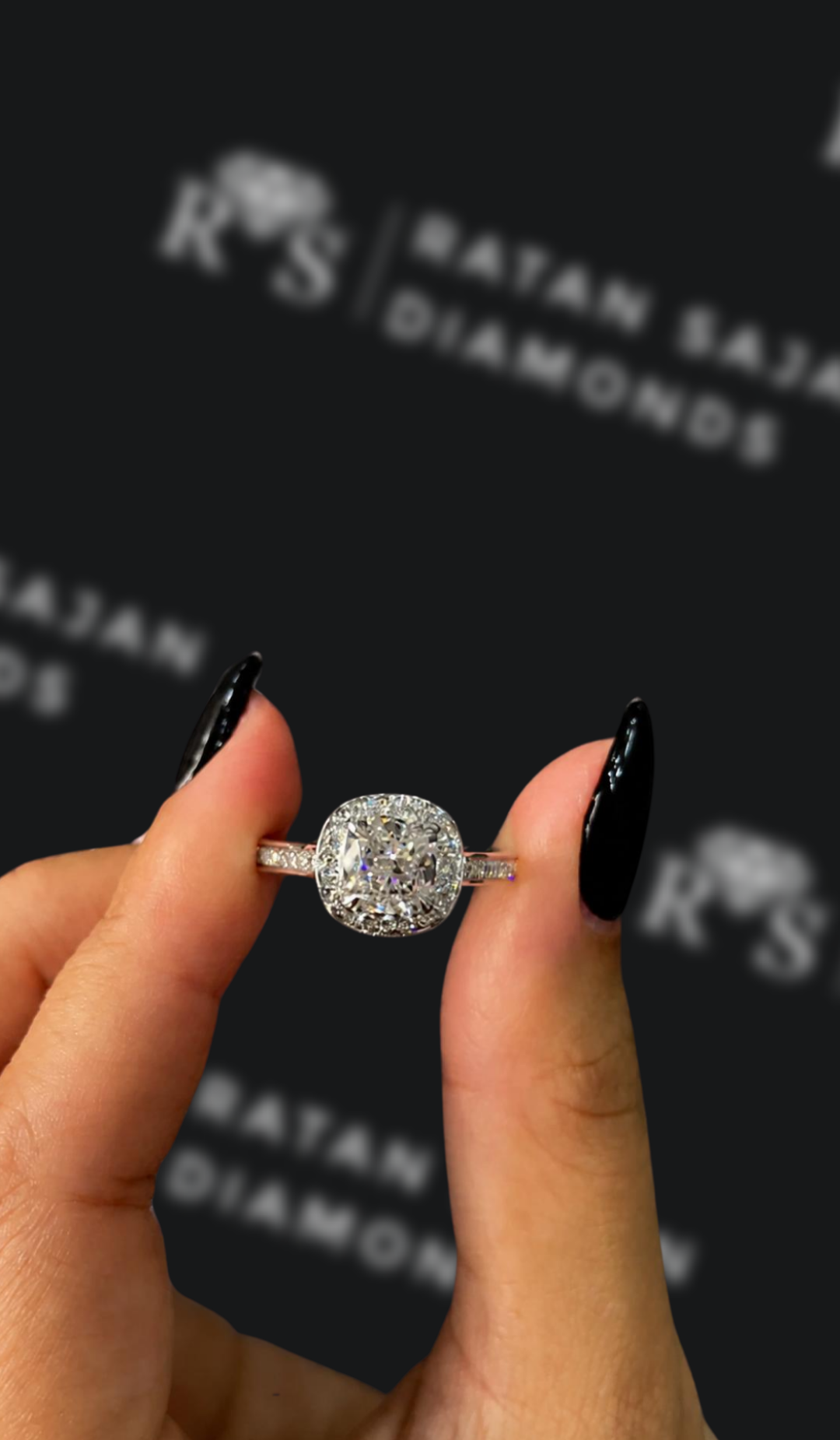 0.5 carat pear shaped natural diamond engagement ring by Ratan Sajan Diamonds Dubai