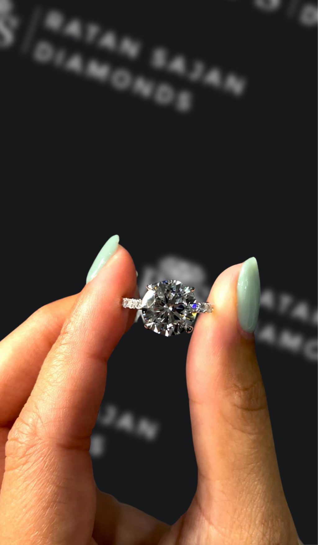 3 carat round brilliant natural diamond engagement ring by Ratan Sajan Diamonds Dubai