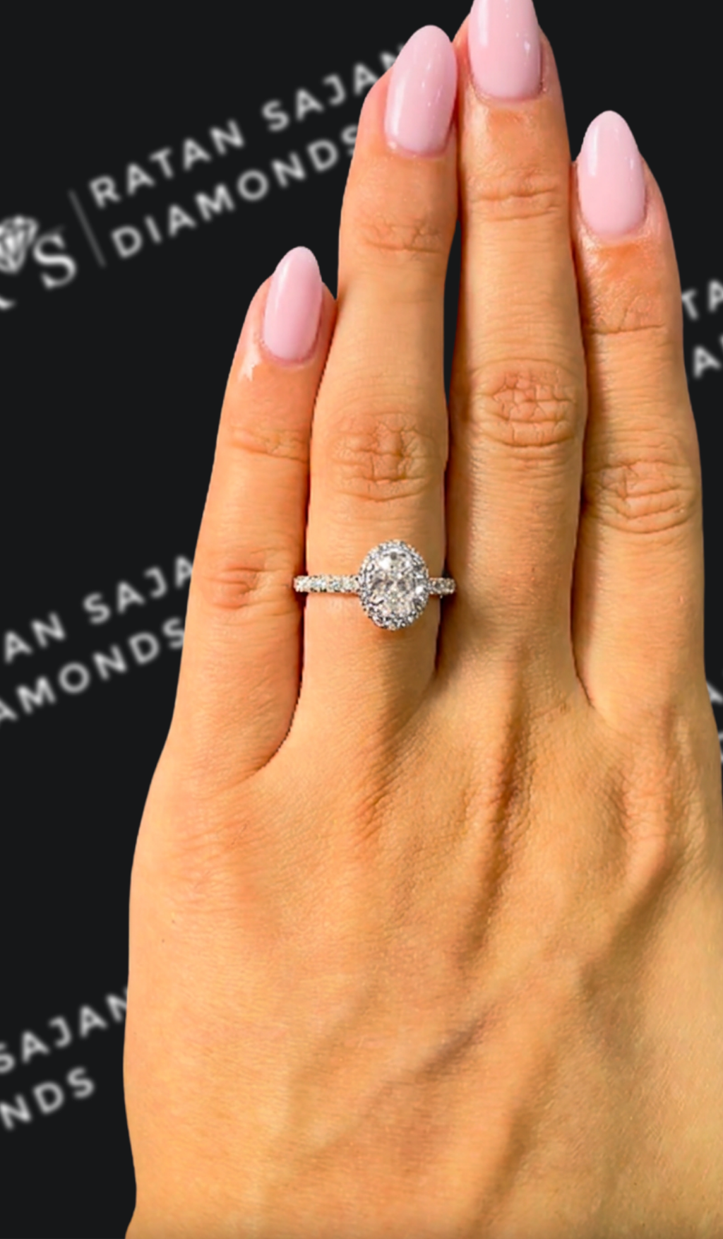 1 carat oval natural diamond engagement ring by Ratan Sajan Diamonds Dubai