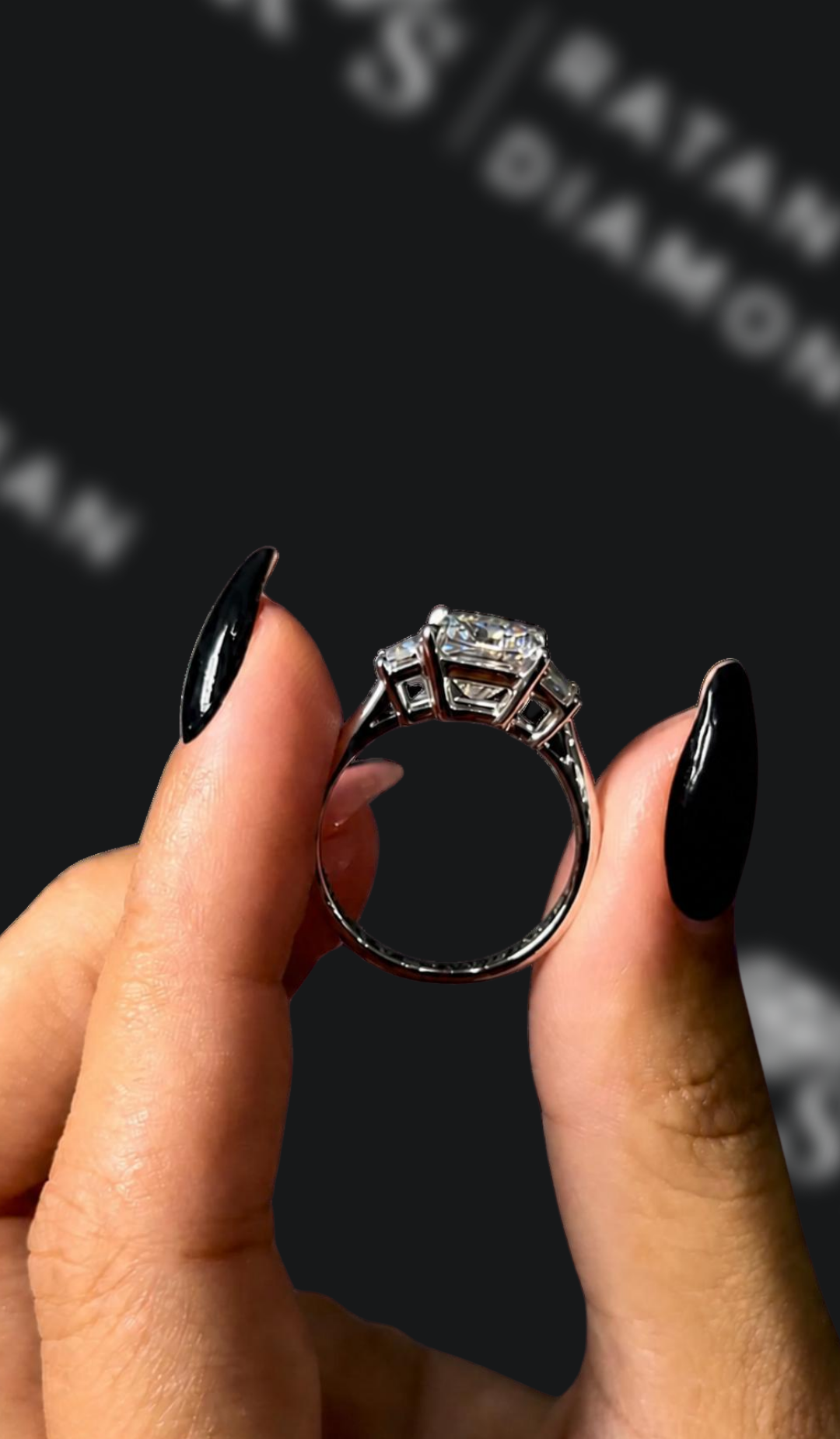 2 carat princess cut natural diamond engagement ring by Ratan Sajan Diamonds Dubai