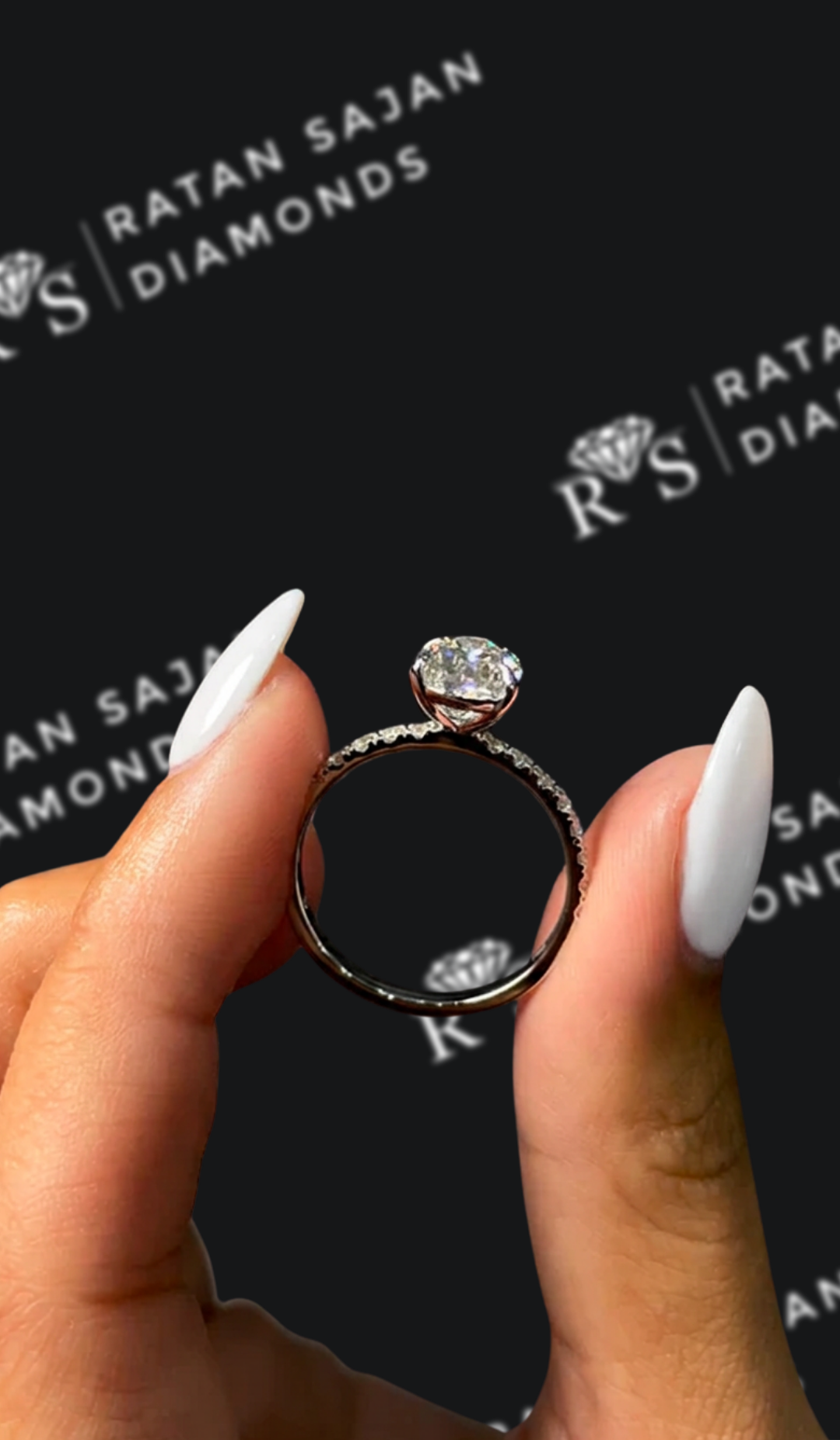 1.5 carat pear shaped natural diamond engagement ring by Ratan Sajan Diamonds Dubai