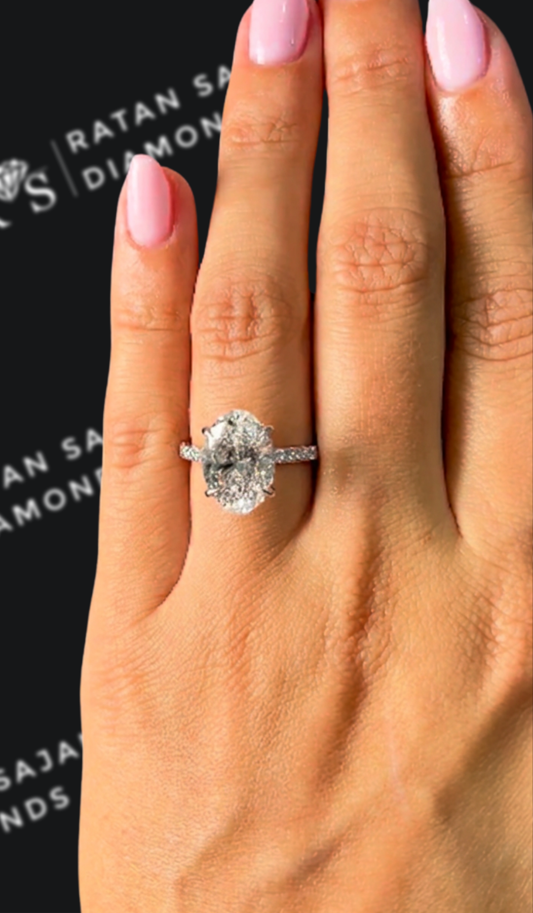 3 carat oval natural diamond engagement ring by Ratan Sajan Diamonds Dubai