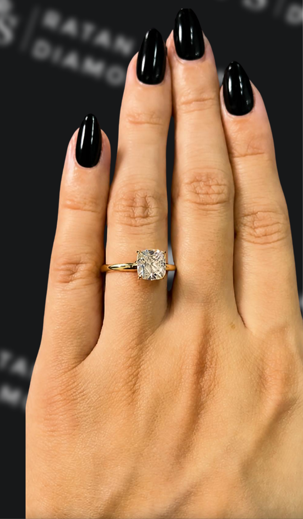 1 carat emerald cut natural diamond engagement ring by Ratan Sajan Diamonds Dubai
