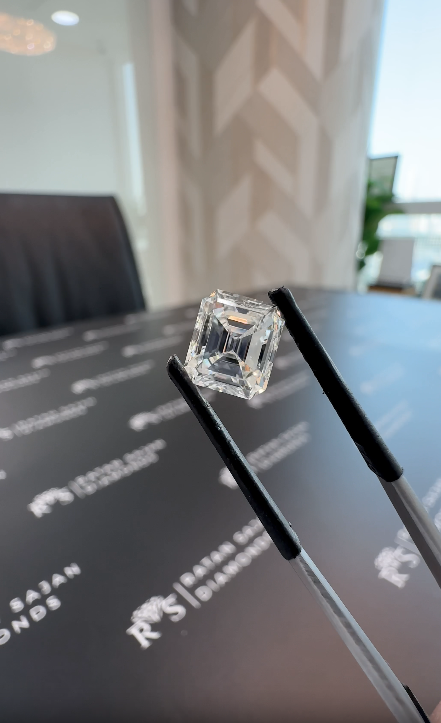 2.44 Carat – J VSl - Emerald Shape – Natural Diamond