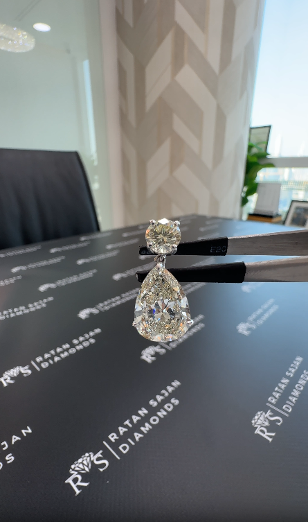 10.84ct Natural Diamond Earrings – Elegant Round Cut Design