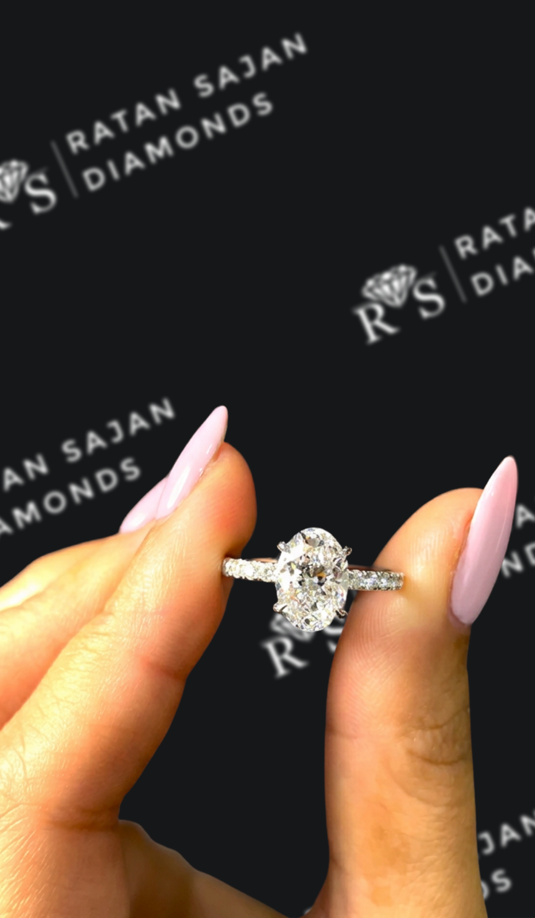 1.5 carat oval natural diamond engagement ring by Ratan Sajan Diamonds Dubai