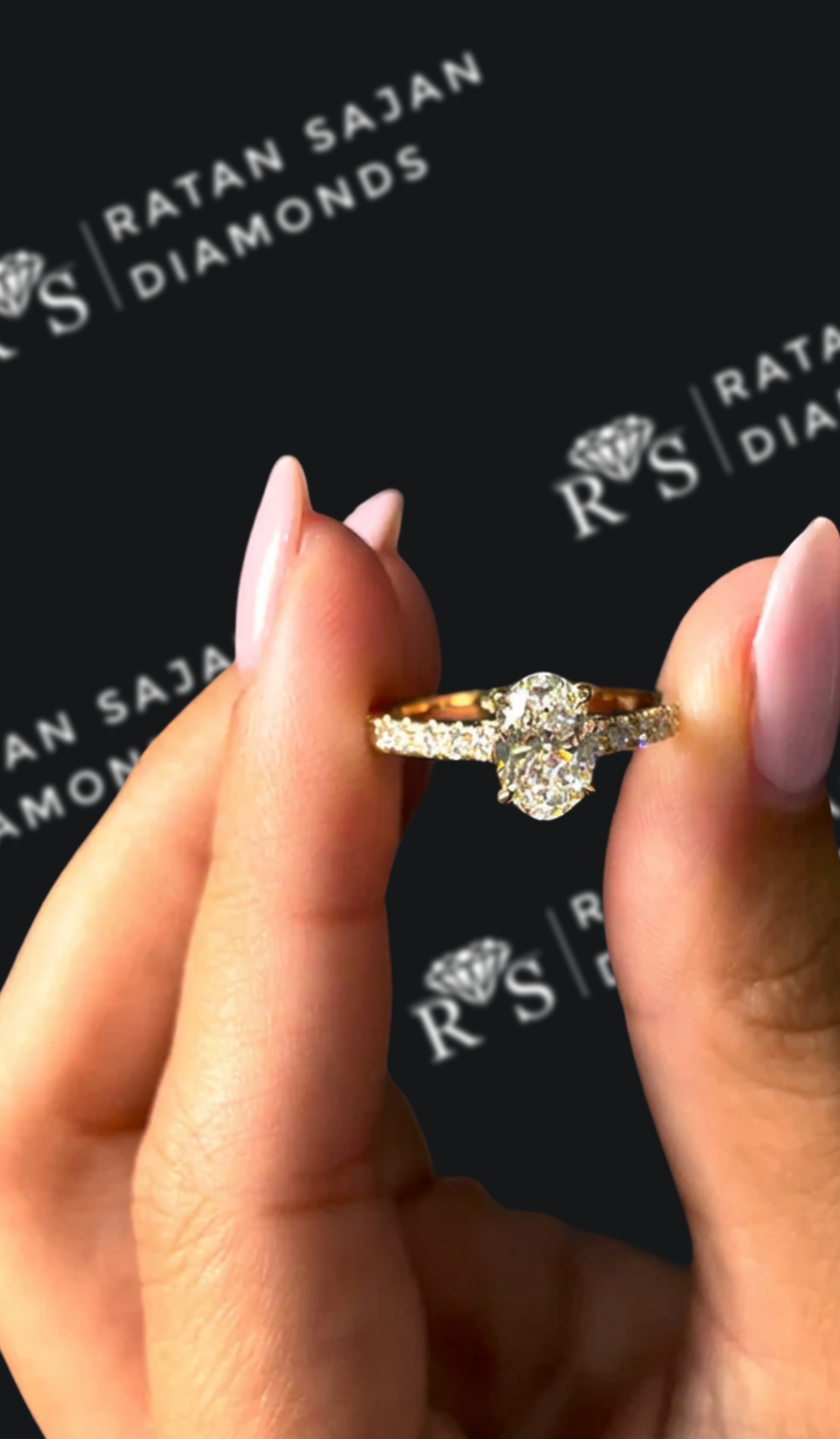 1 carat oval natural diamond engagement ring by Ratan Sajan Diamonds Dubai
