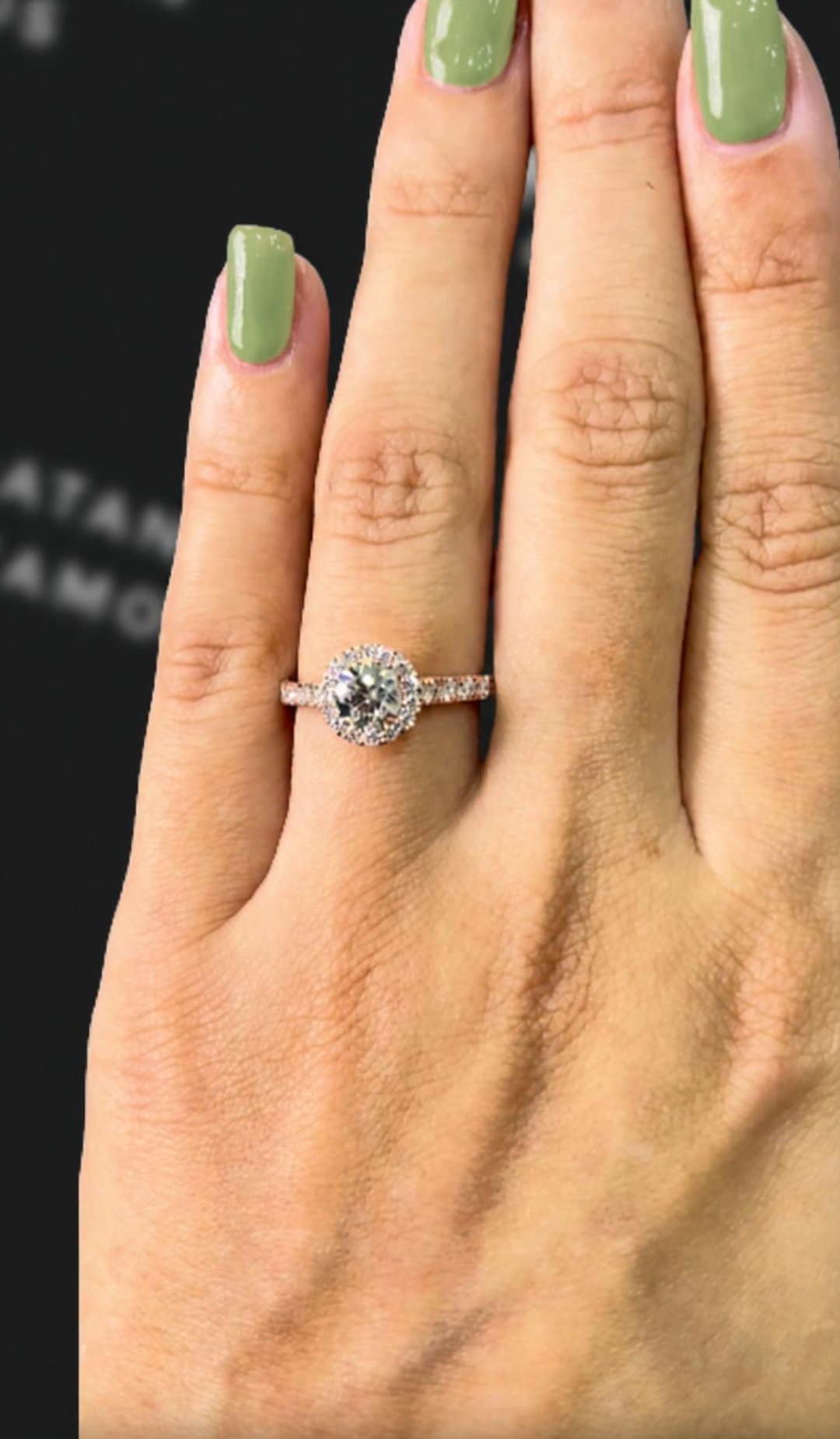 0.5 carat round brilliant natural diamond engagement ring by Ratan Sajan Diamonds Dubai