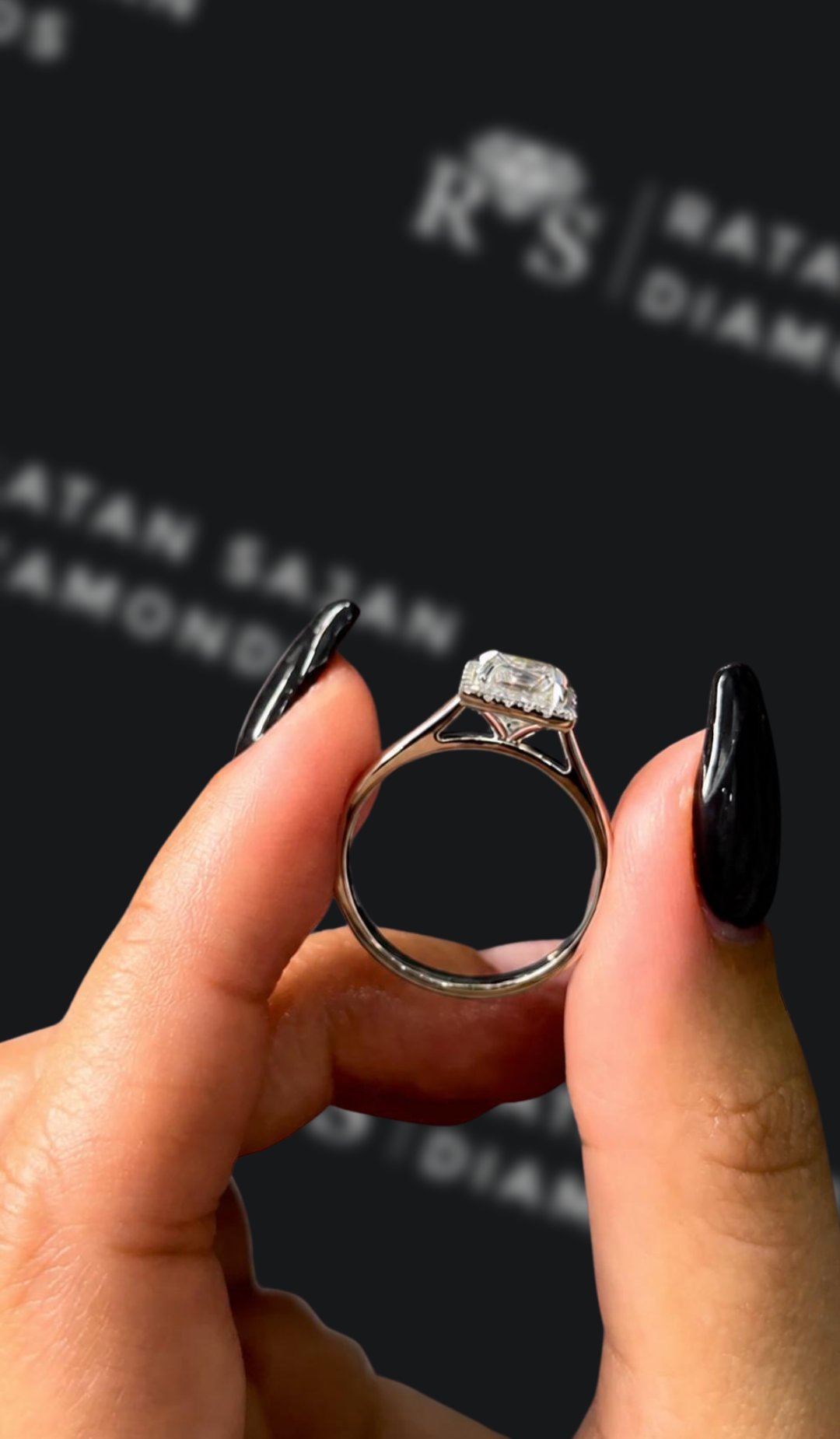1 carat princess cut natural diamond engagement ring by Ratan Sajan Diamonds Dubai