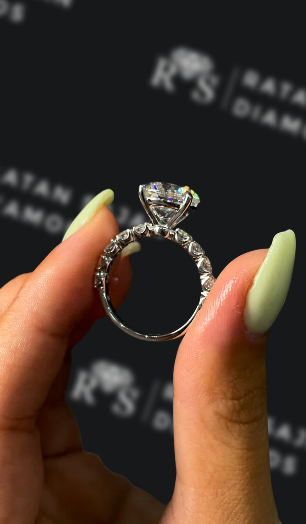 4 Carat Lab-Grown Diamond Band Engagement Ring - Round Diamond