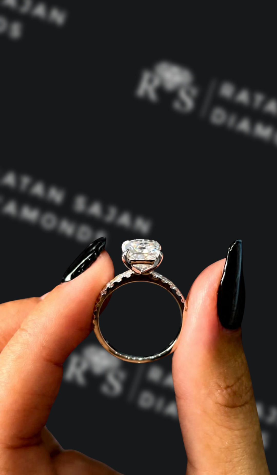 1.5 carat princess cut natural diamond engagement ring by Ratan Sajan Diamonds Dubai