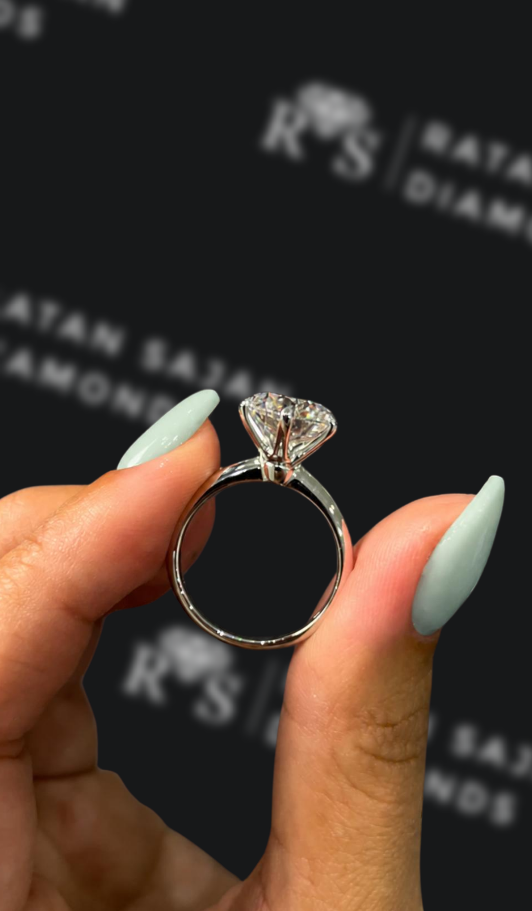 4 Carat Solitaire Engagement Ring - Round Diamond