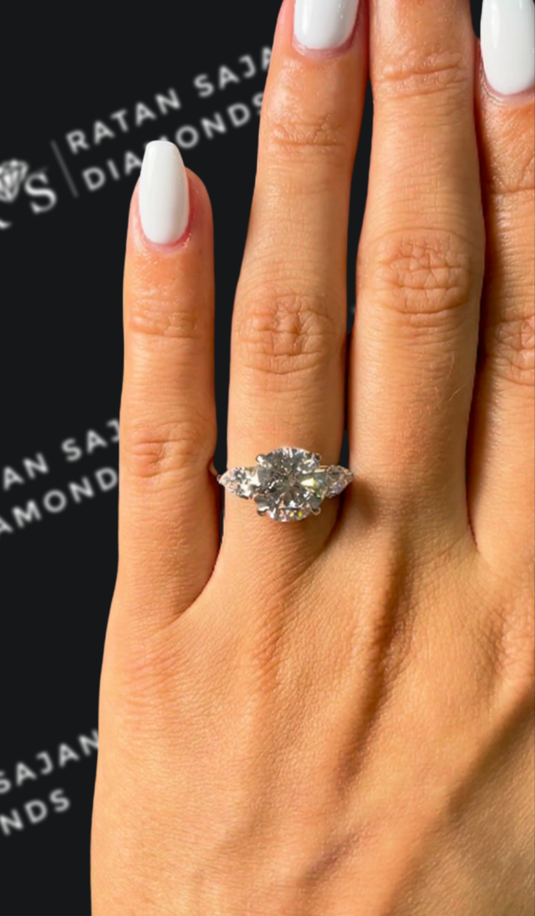 3 carat round brilliant natural diamond engagement ring by Ratan Sajan Diamonds Dubai