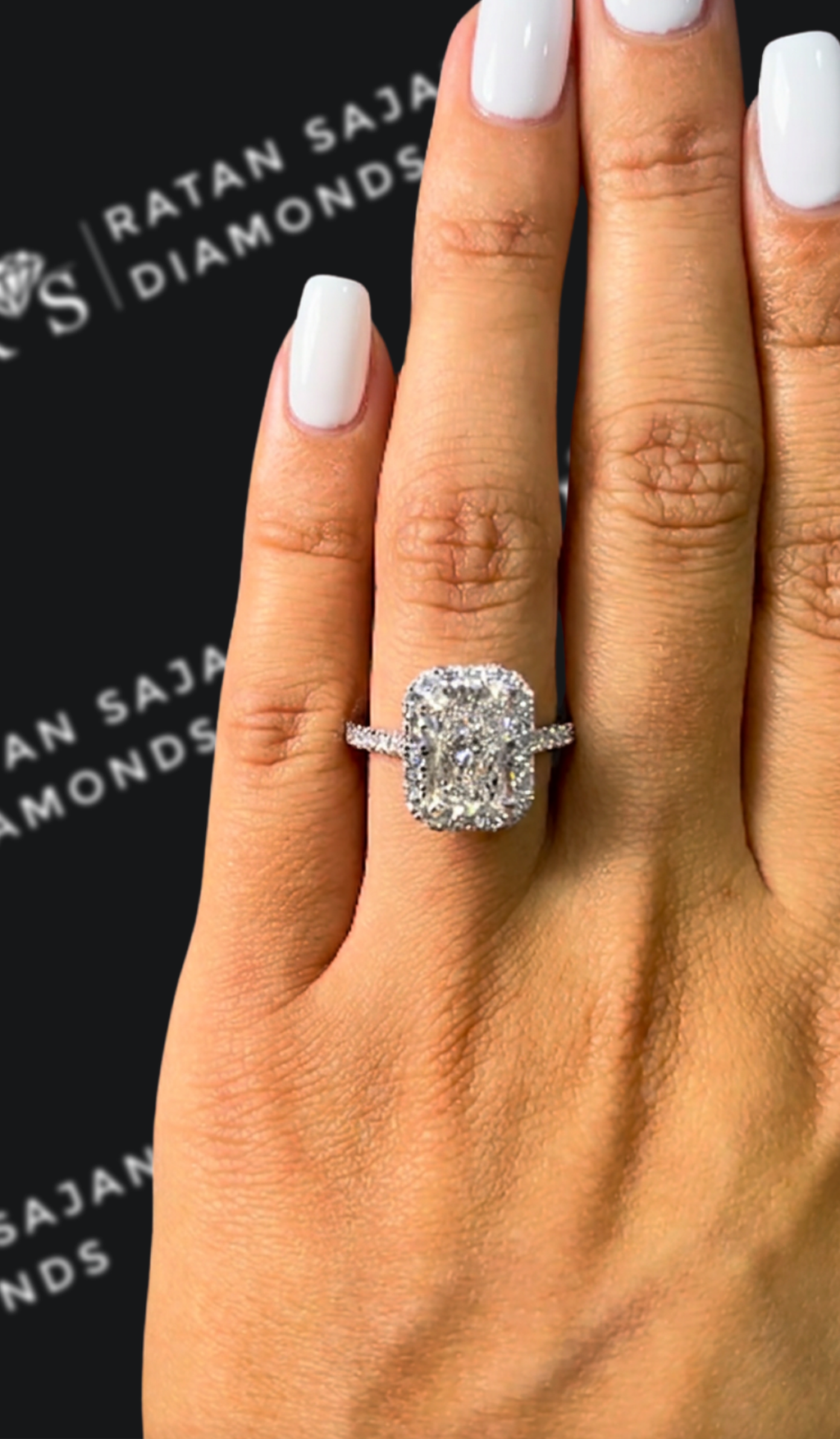 3 carat radiant cut natural diamond engagement ring by Ratan Sajan Diamonds Dubai