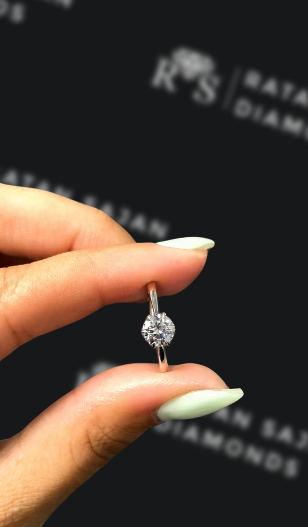 0.5 carat round brilliant natural diamond engagement ring by Ratan Sajan Diamonds Dubai
