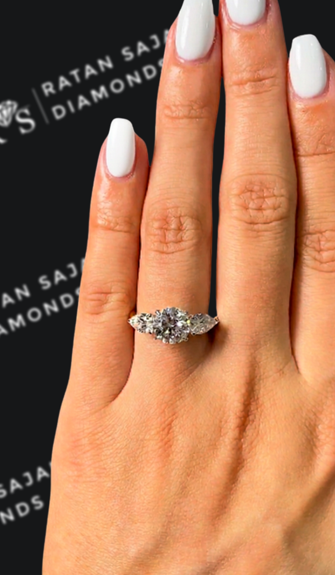 1.5 carat round brilliant natural diamond engagement ring by Ratan Sajan Diamonds Dubai
