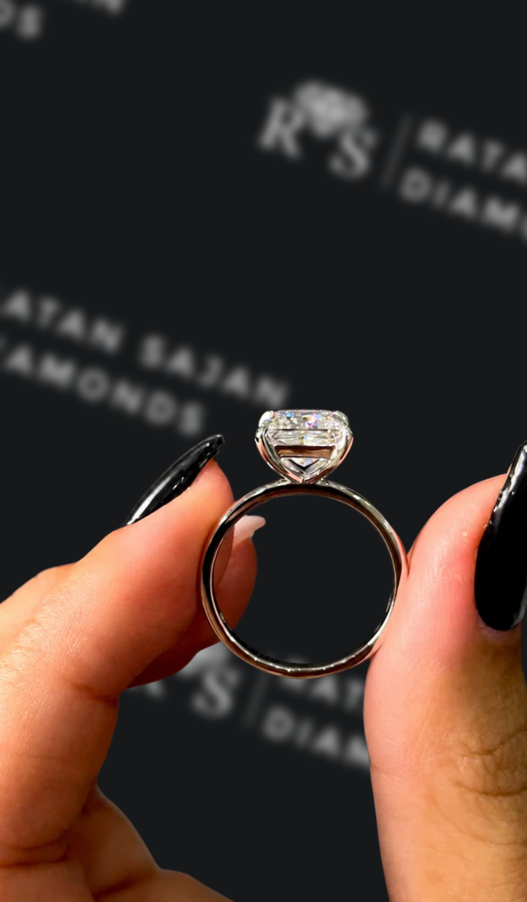2.5 carat princess cut natural diamond engagement ring by Ratan Sajan Diamonds Dubai