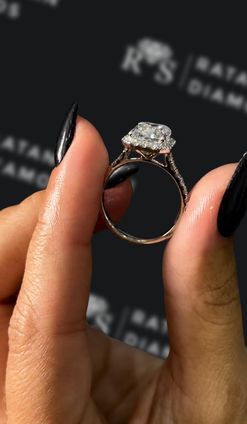 2 carat emerald cut natural diamond engagement ring by Ratan Sajan Diamonds Dubai