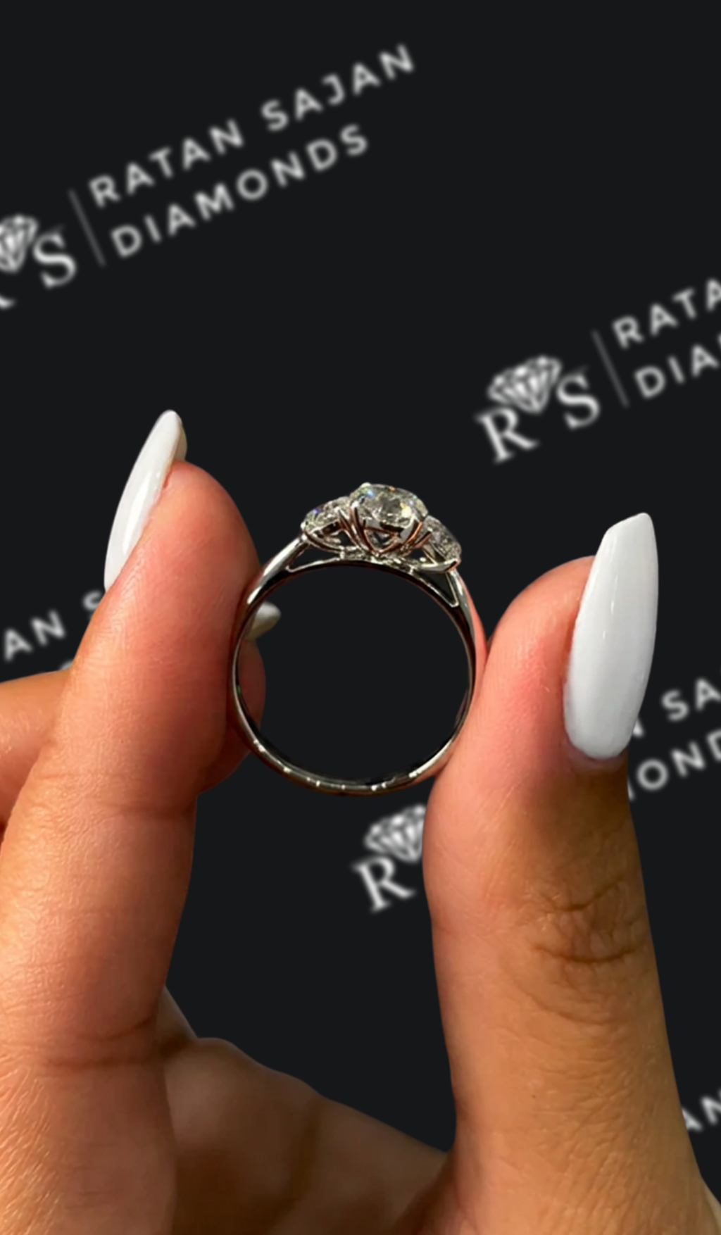 0.5 carat round brilliant natural diamond engagement ring by Ratan Sajan Diamonds Dubai