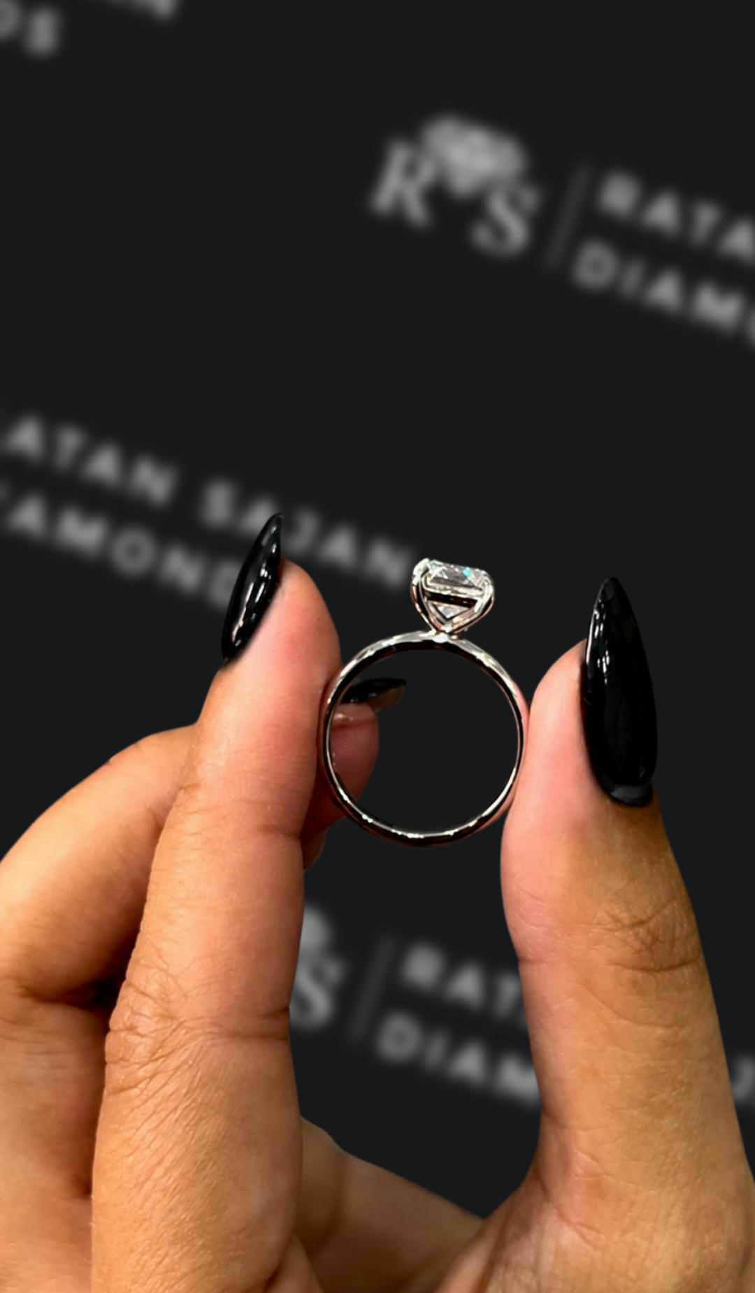 1 carat princess cut natural diamond engagement ring by Ratan Sajan Diamonds Dubai