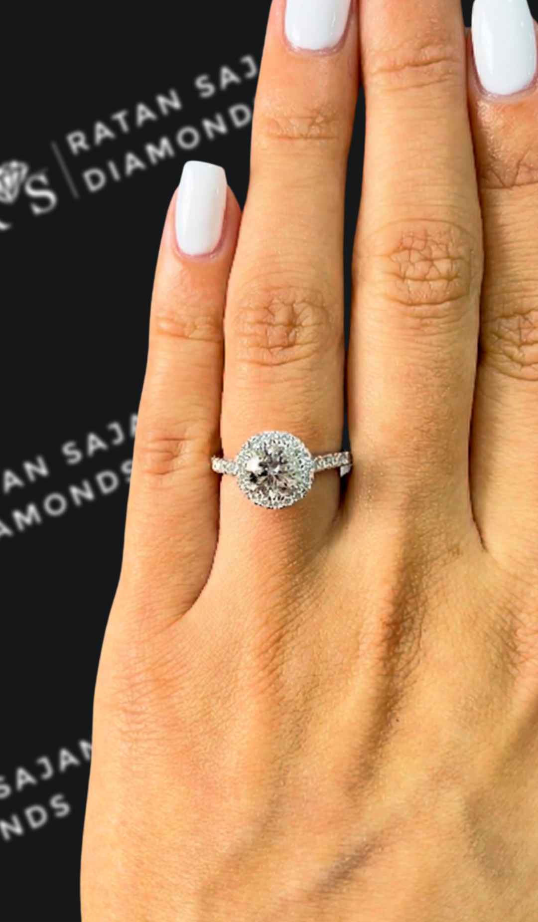 1 carat round brilliant natural diamond engagement ring by Ratan Sajan Diamonds Dubai