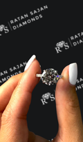 3 carat round brilliant natural diamond engagement ring by Ratan Sajan Diamonds Dubai