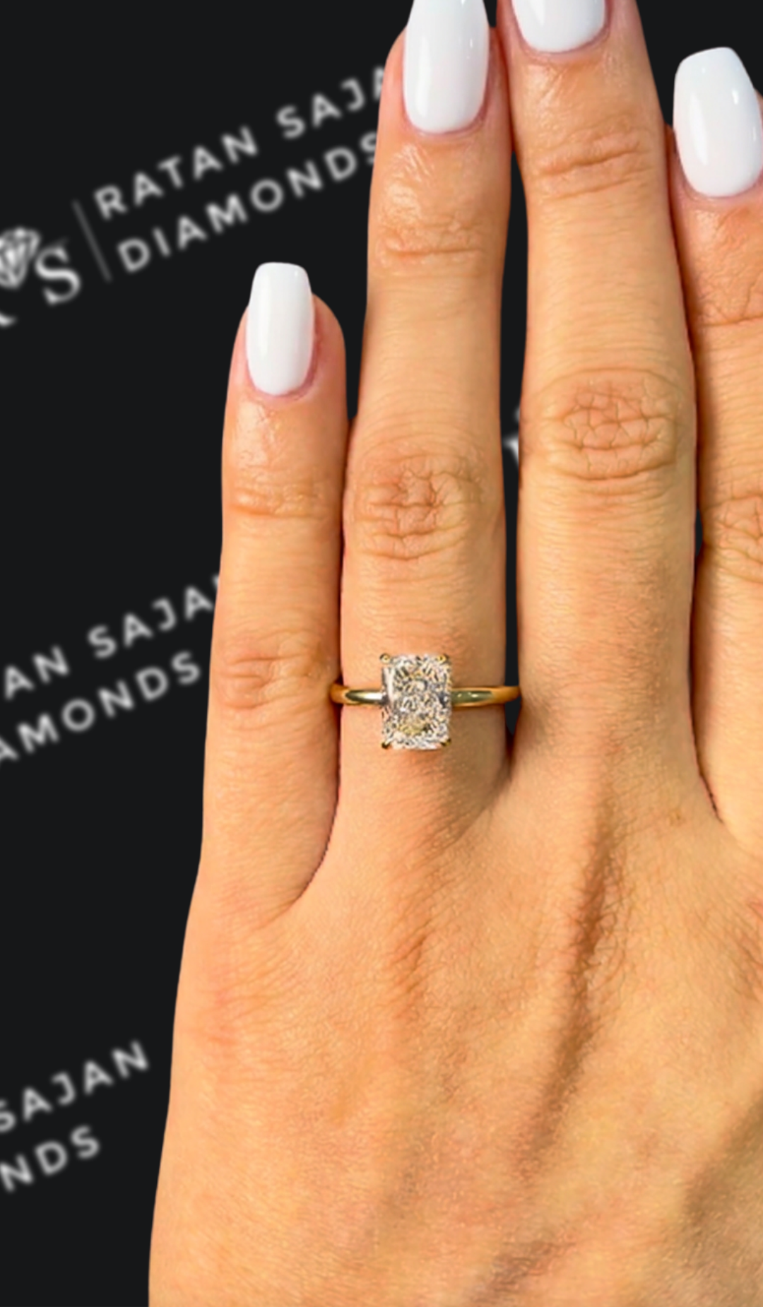 2 carat radiant cut natural diamond engagement ring by Ratan Sajan Diamonds Dubai