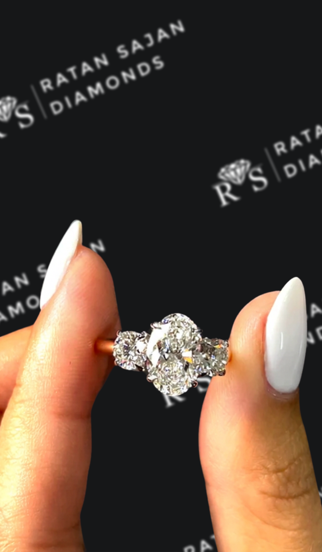 1.5 carat oval natural diamond engagement ring by Ratan Sajan Diamonds Dubai