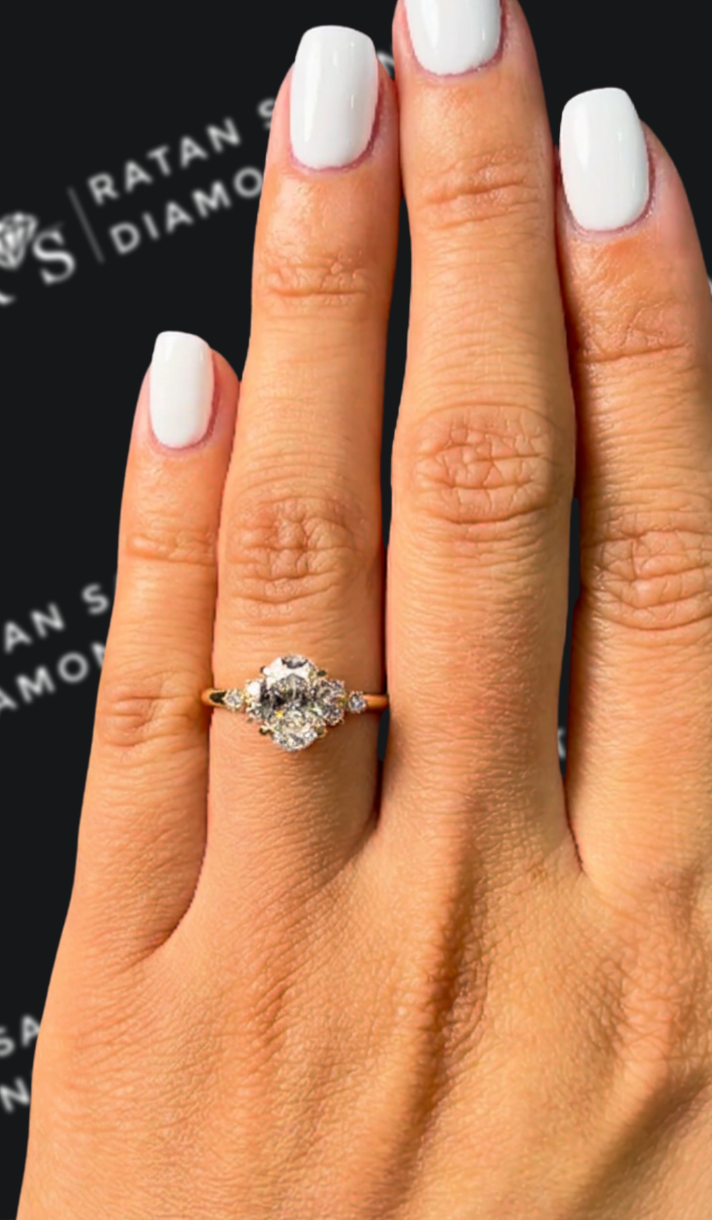 1 carat oval natural diamond engagement ring by Ratan Sajan Diamonds Dubai
