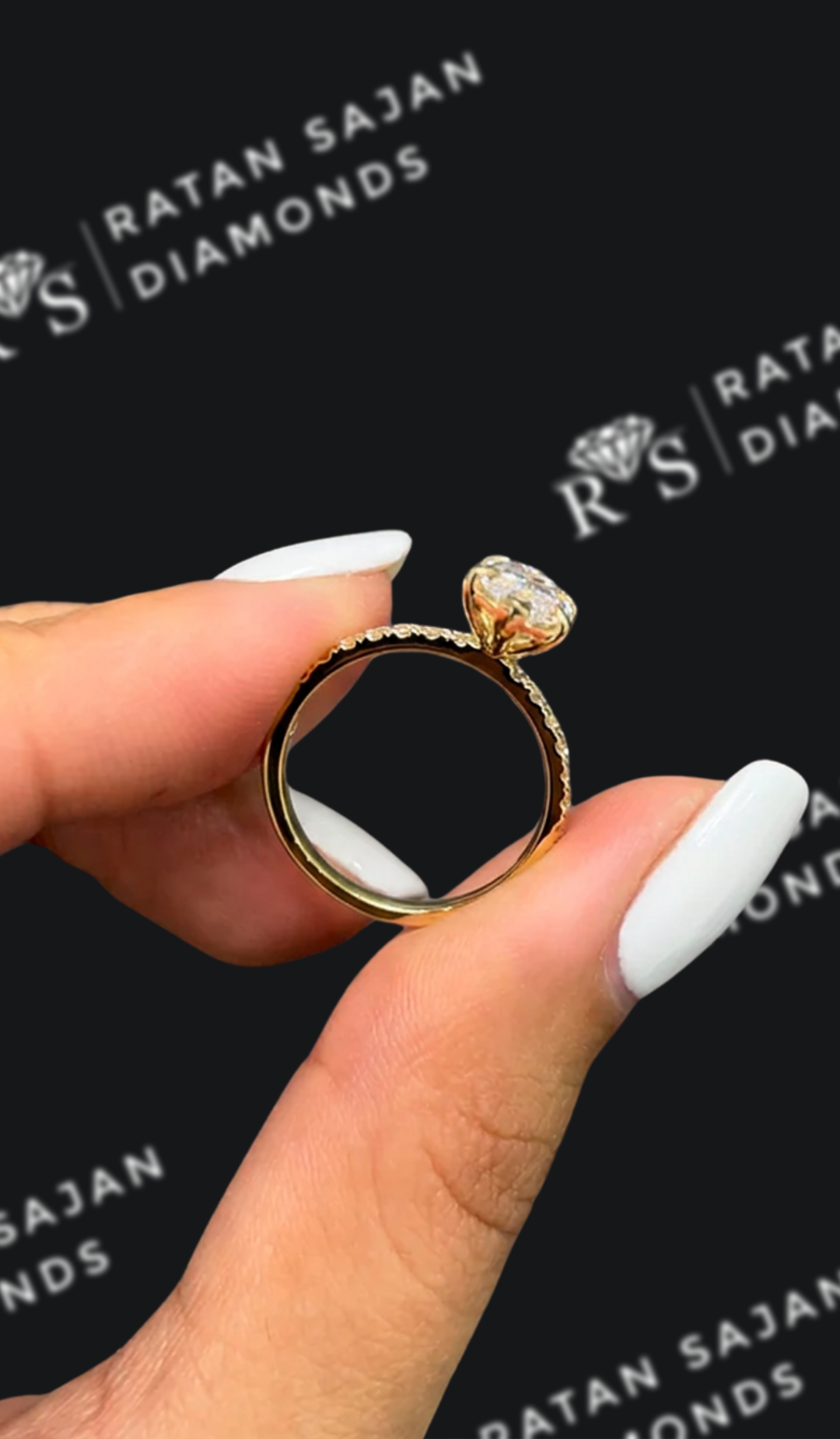 2 carat marquise cut natural diamond engagement ring by Ratan Sajan Diamonds Dubai