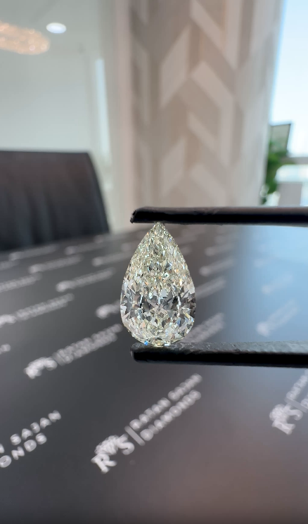 2.07 Carat – K SI1 - Pear Shape – Natural Diamond