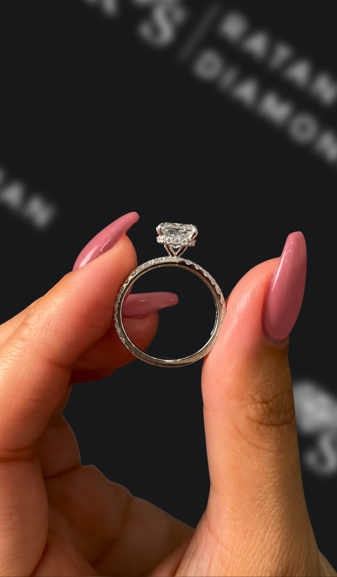 2 carat radiant cut natural diamond engagement ring by Ratan Sajan Diamonds Dubai