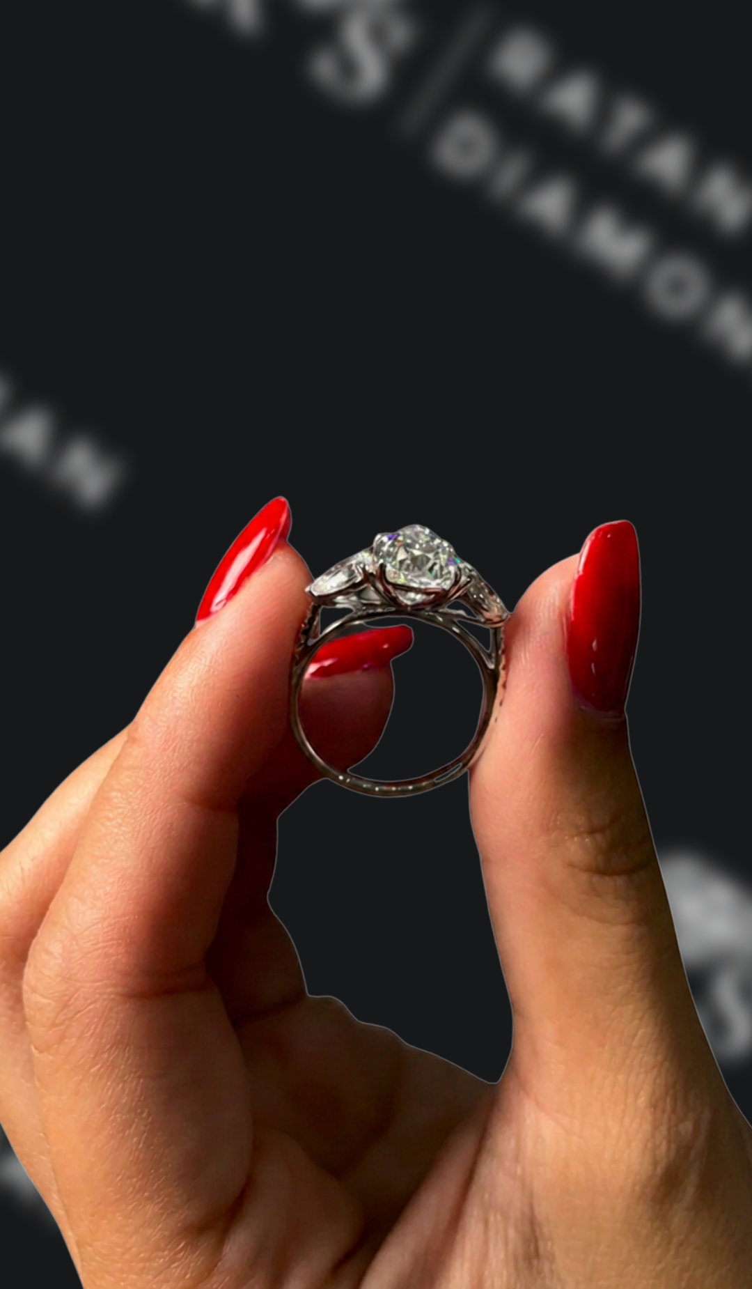 2.5 carat pear shaped natural diamond engagement ring by Ratan Sajan Diamonds Dubai