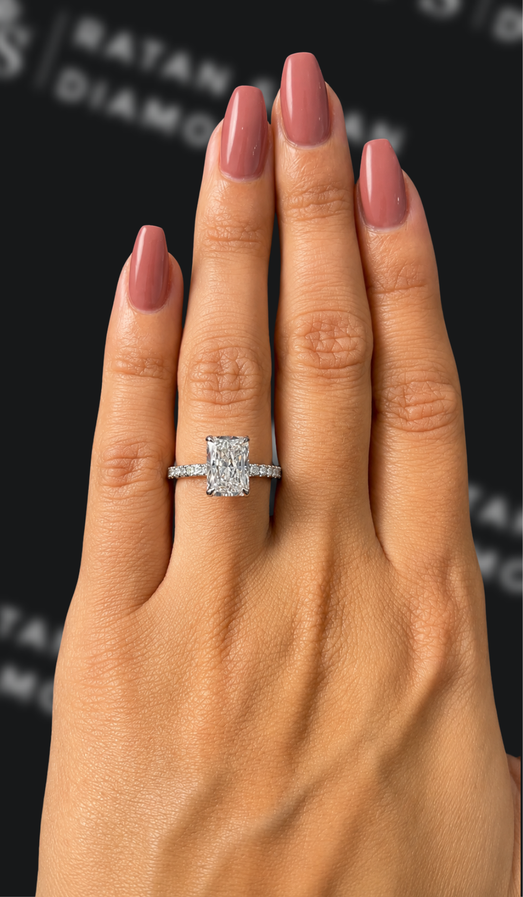 2 carat radiant cut natural diamond engagement ring by Ratan Sajan Diamonds Dubai