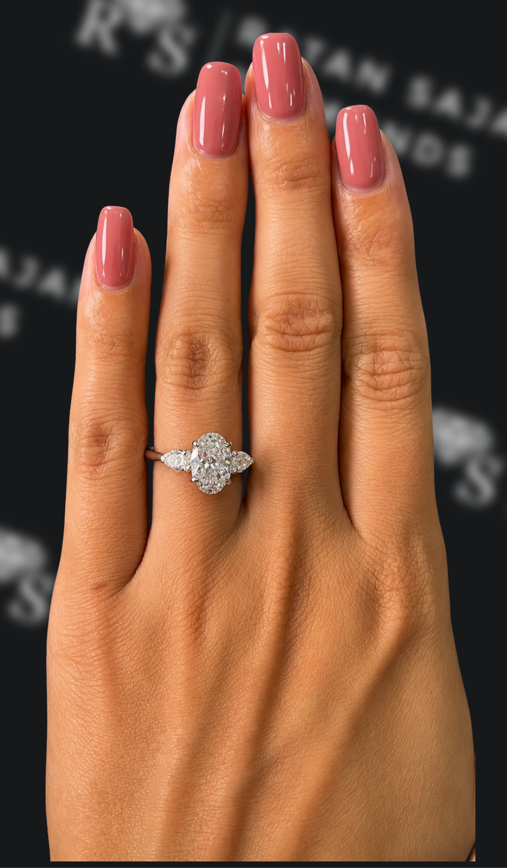 2 carat oval natural diamond engagement ring by Ratan Sajan Diamonds Dubai
