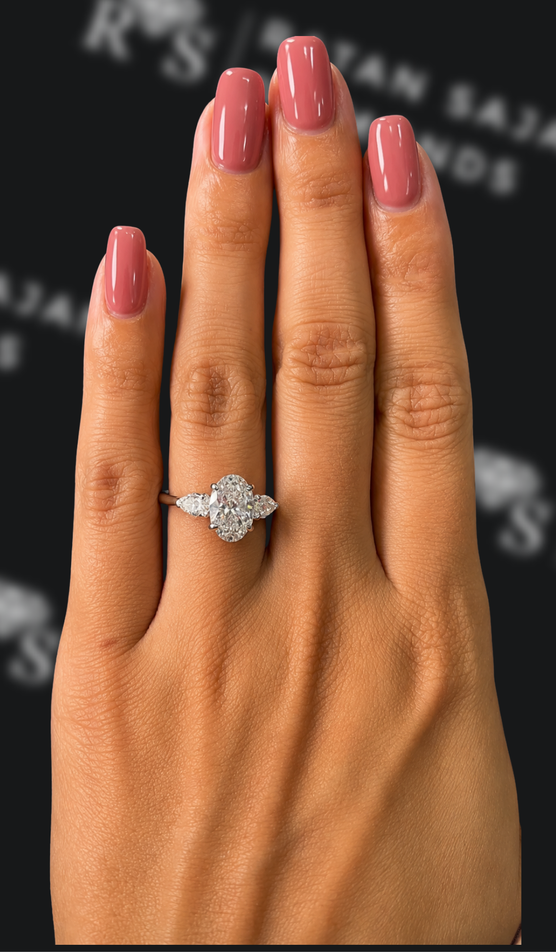 2 carat oval natural diamond engagement ring by Ratan Sajan Diamonds Dubai