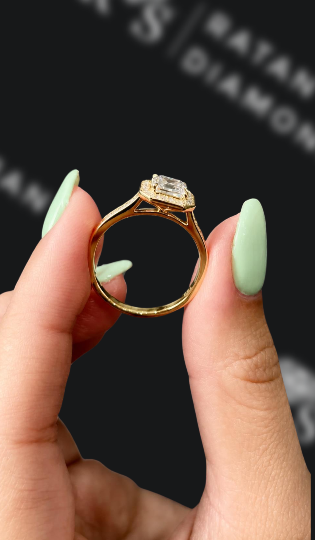 1 carat Asscher cut natural diamond engagement ring by Ratan Sajan Diamonds Dubai