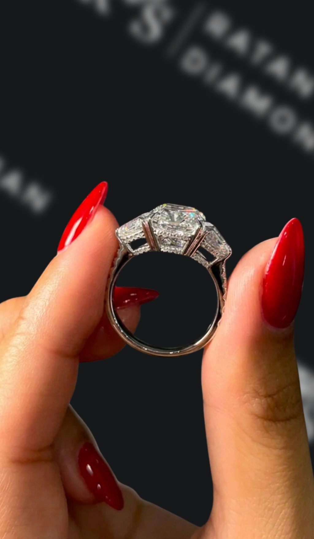4 carat cushion cut natural diamond engagement ring by Ratan Sajan Diamonds Dubai