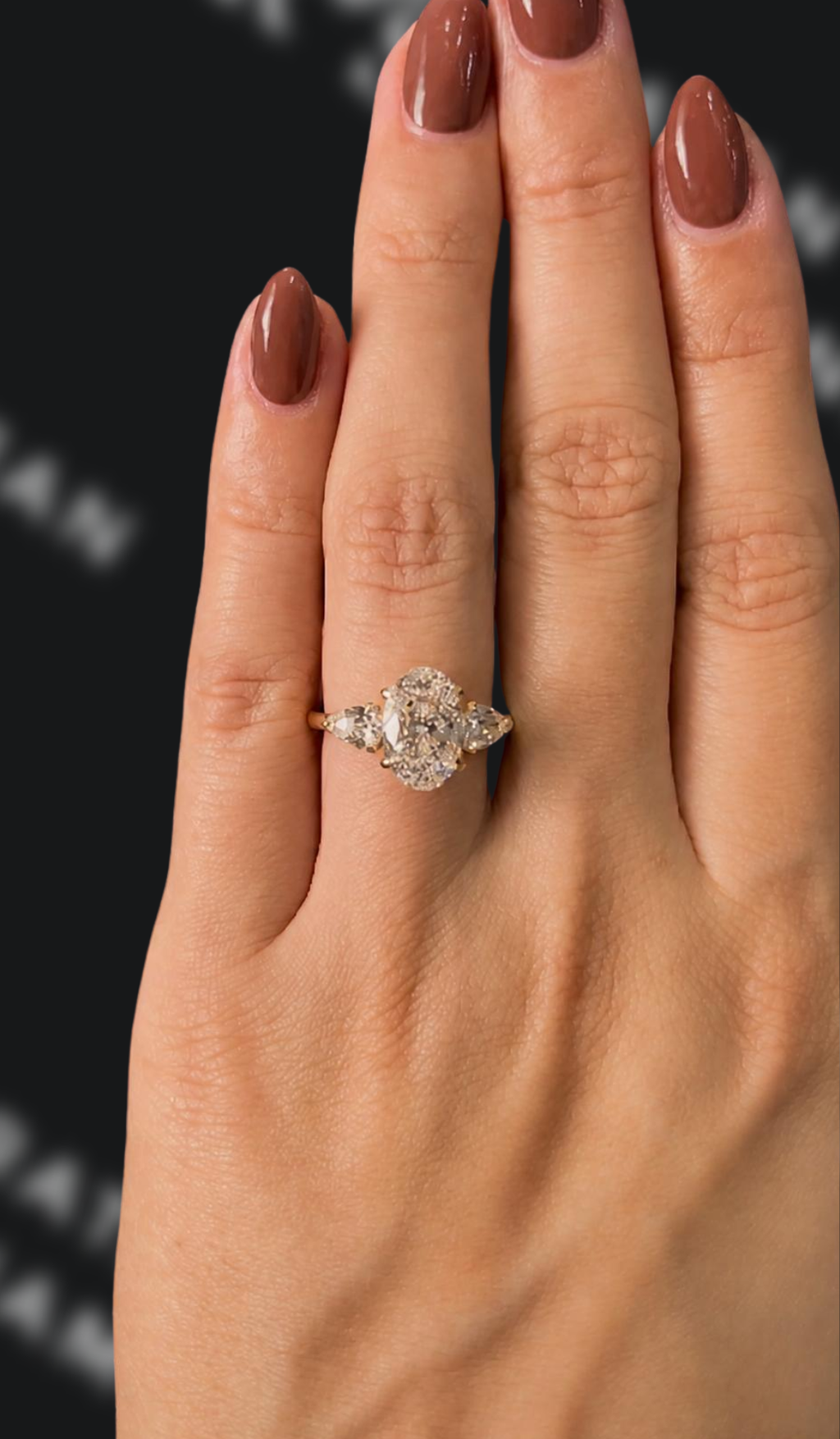 4 carat round brilliant natural diamond engagement ring by Ratan Sajan Diamonds Dubai
