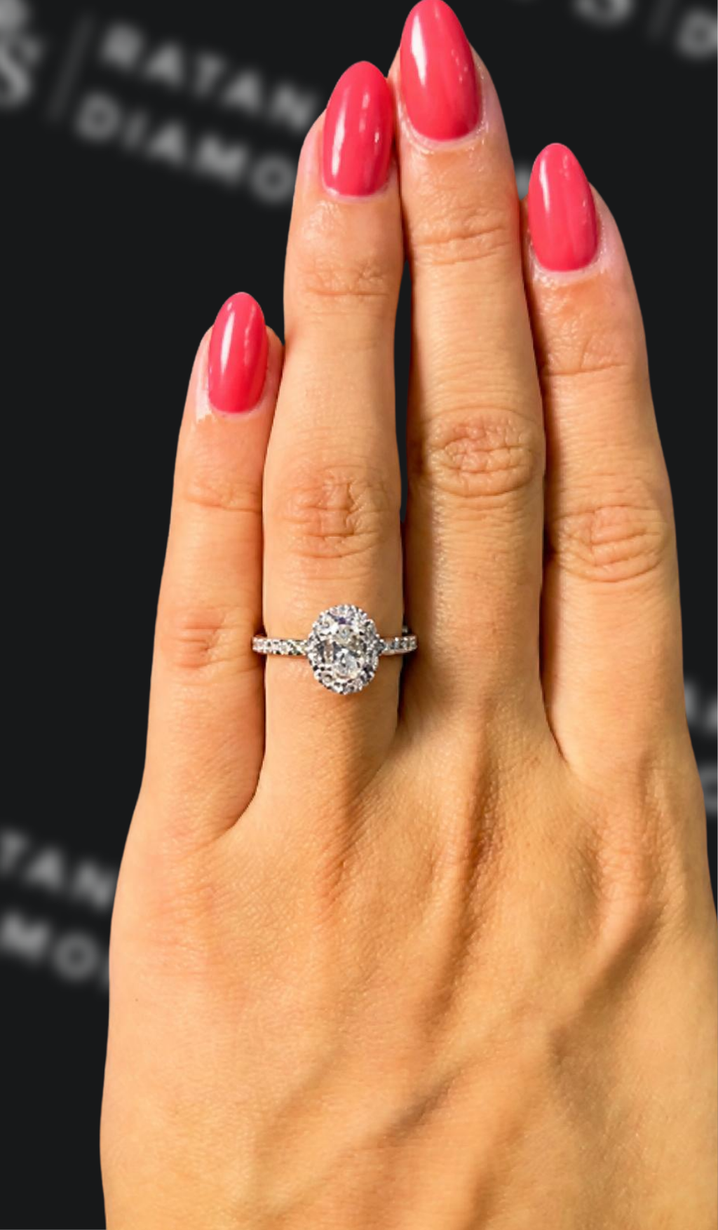 1 carat oval natural diamond engagement ring by Ratan Sajan Diamonds Dubai