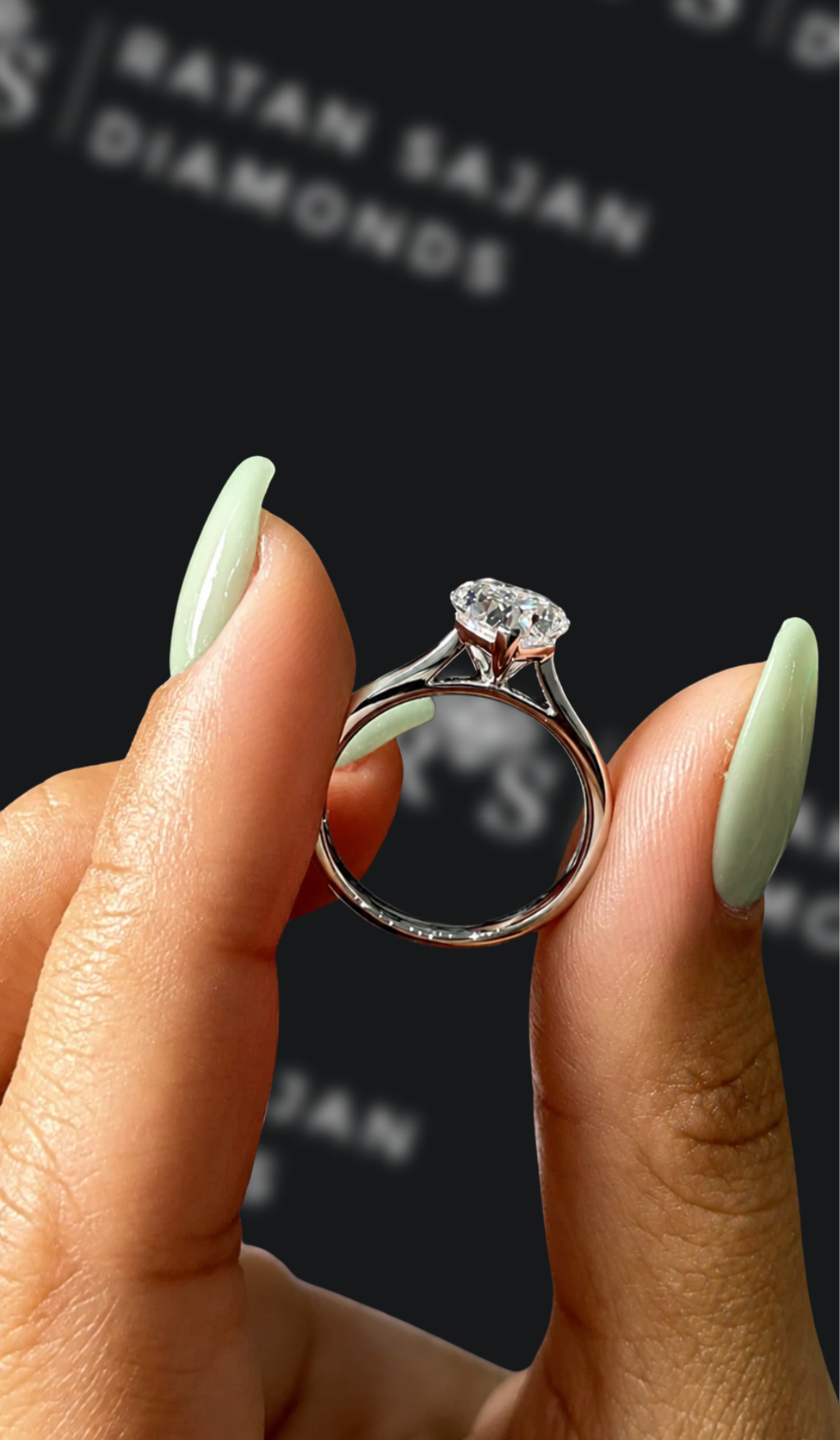 1 carat heart shaped natural diamond engagement ring by Ratan Sajan Diamonds Dubai