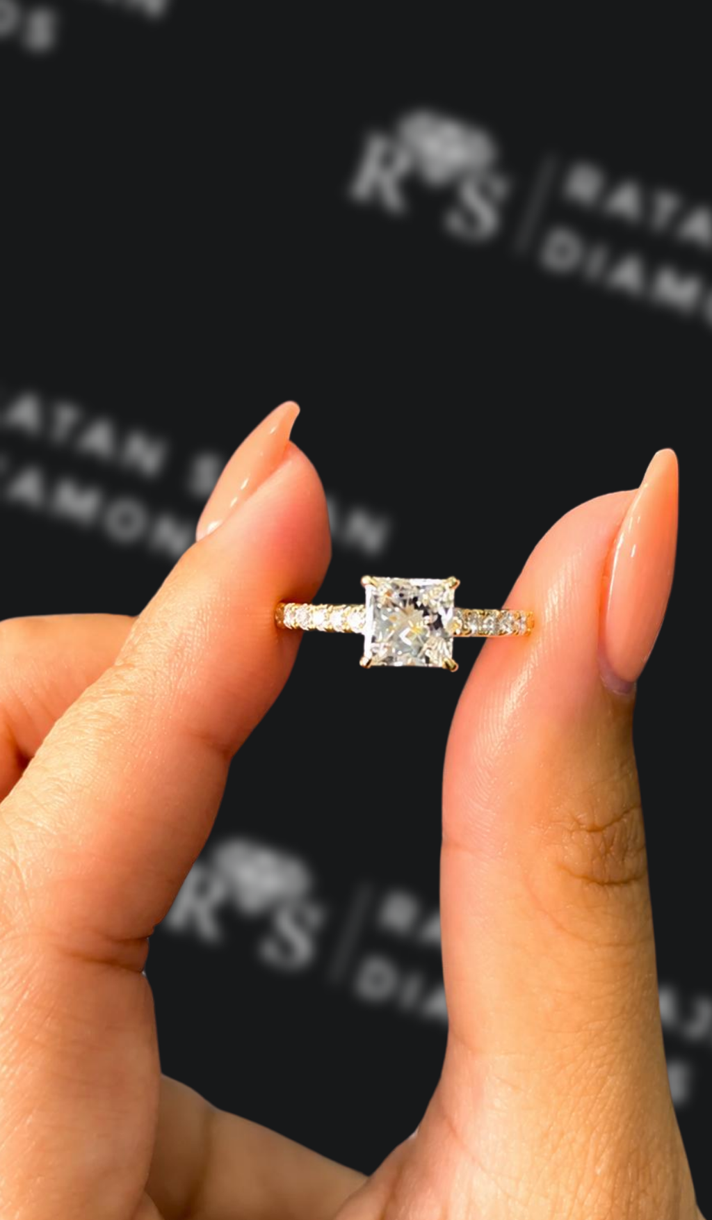 1 carat princess cut natural diamond engagement ring by Ratan Sajan Diamonds Dubai