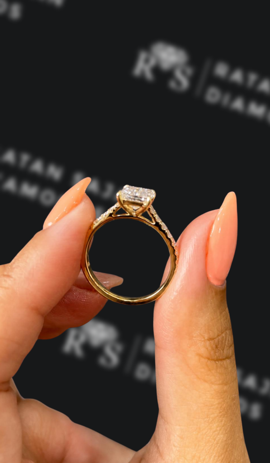 1 carat princess cut natural diamond engagement ring by Ratan Sajan Diamonds Dubai