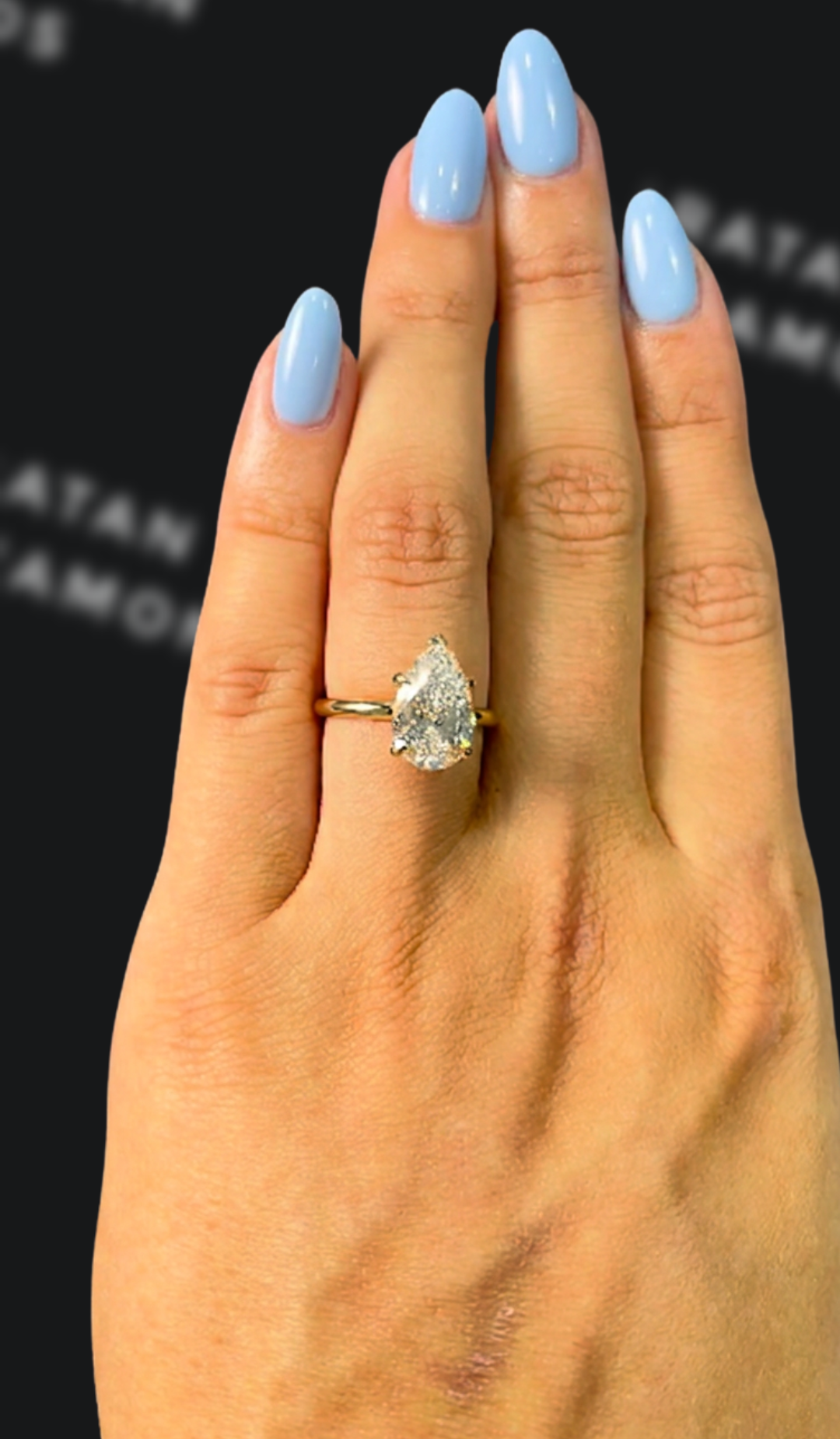 2.5 carat pear shaped natural diamond engagement ring by Ratan Sajan Diamonds Dubai