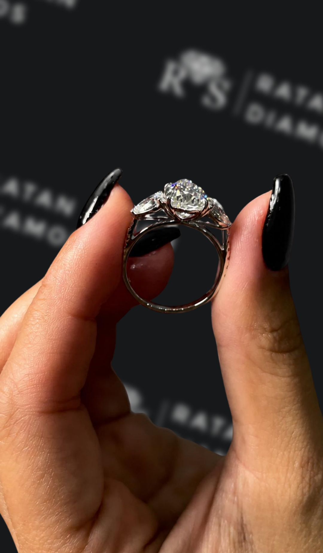 2.5 carat pear shaped natural diamond engagement ring by Ratan Sajan Diamonds Dubai