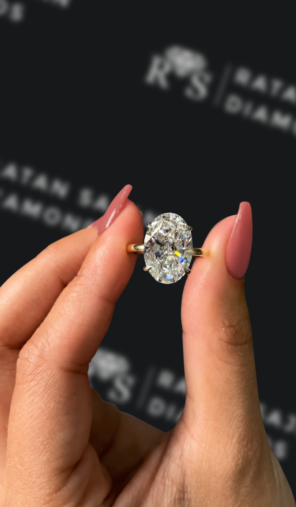 5 carat oval natural diamond engagement ring by Ratan Sajan Diamonds Dubai