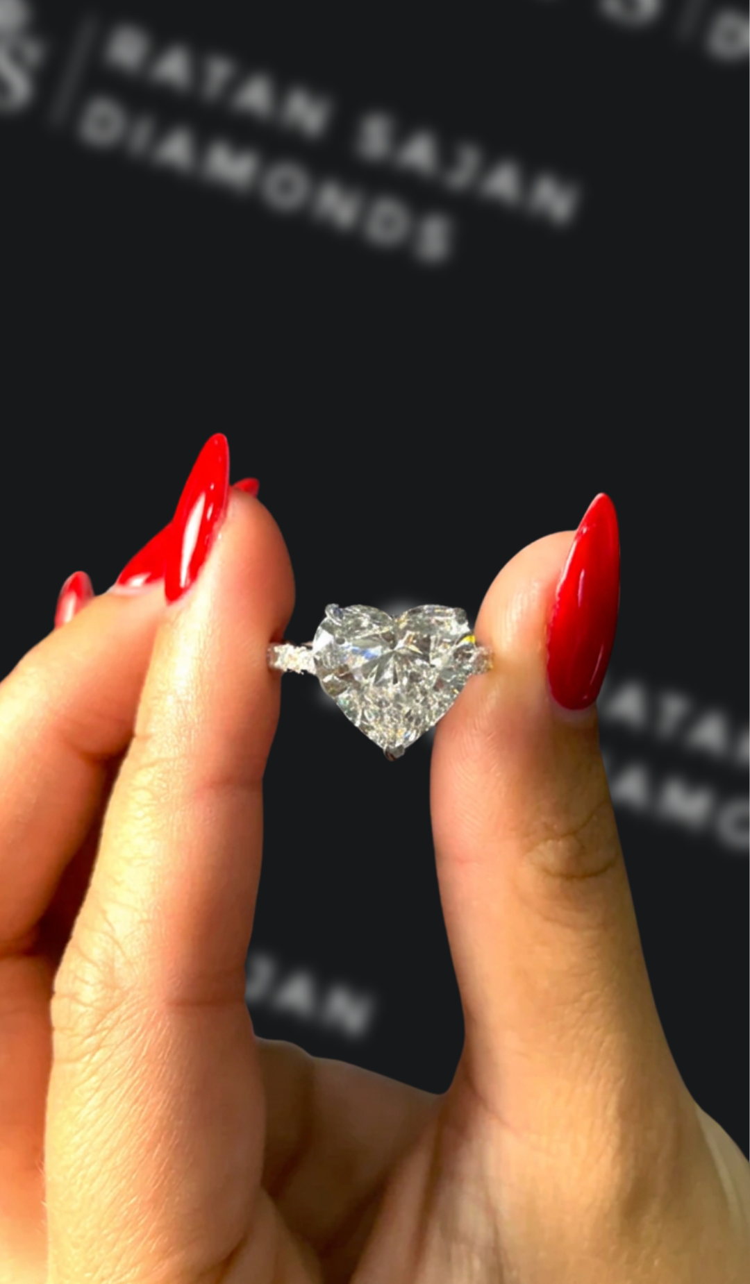 5 carat heart shaped natural diamond engagement ring by Ratan Sajan Diamonds Dubai