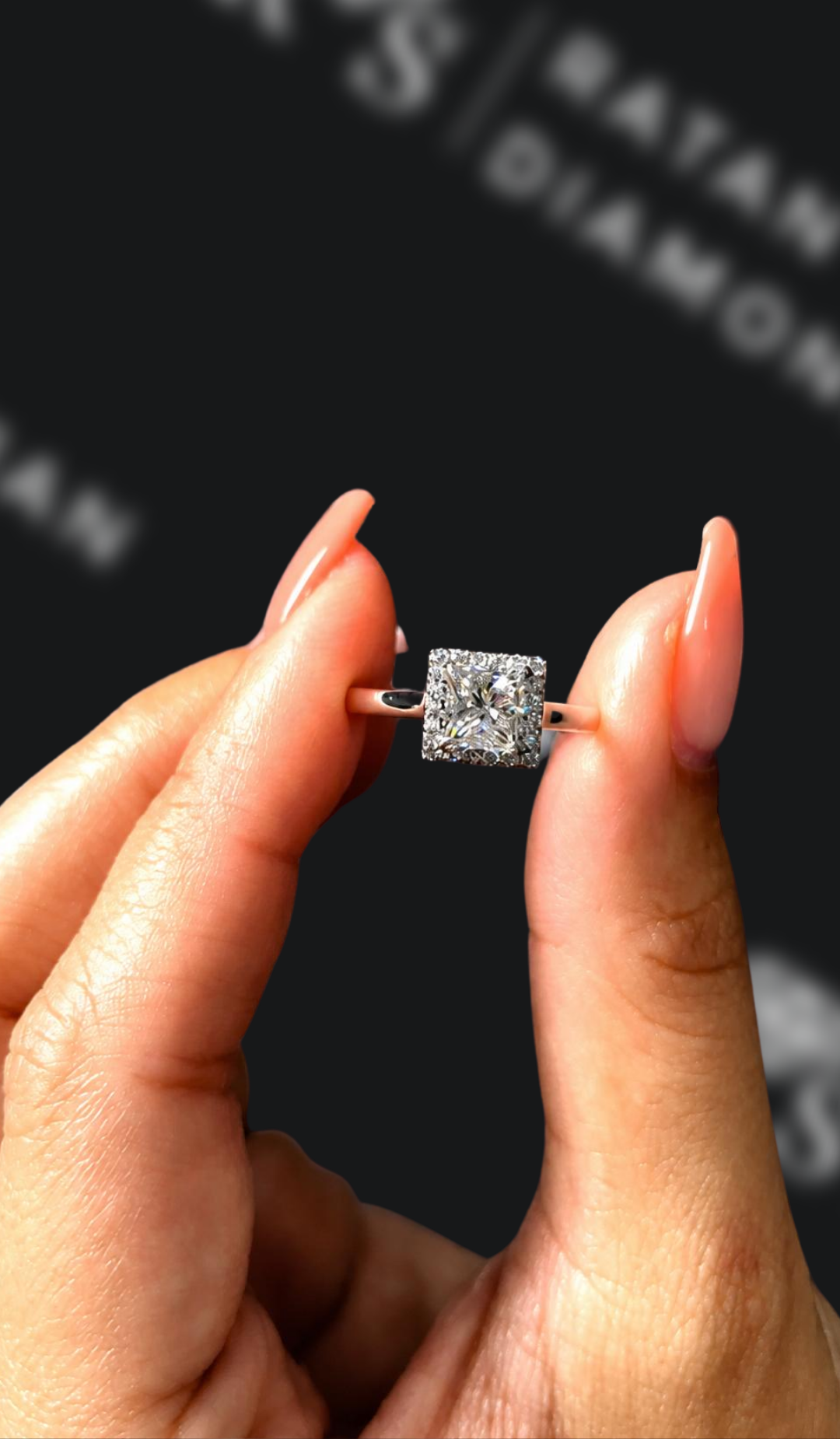 1 carat princess cut natural diamond engagement ring by Ratan Sajan Diamonds Dubai