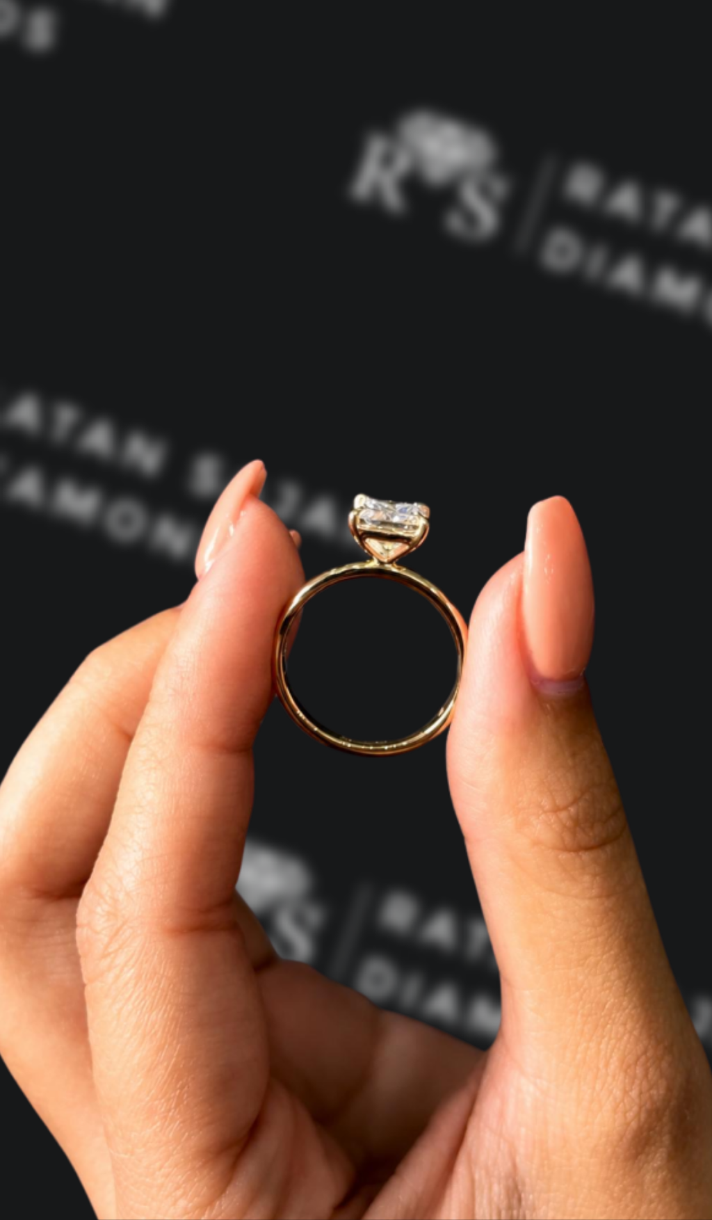 1.5 carat princess cut natural diamond engagement ring by Ratan Sajan Diamonds Dubai